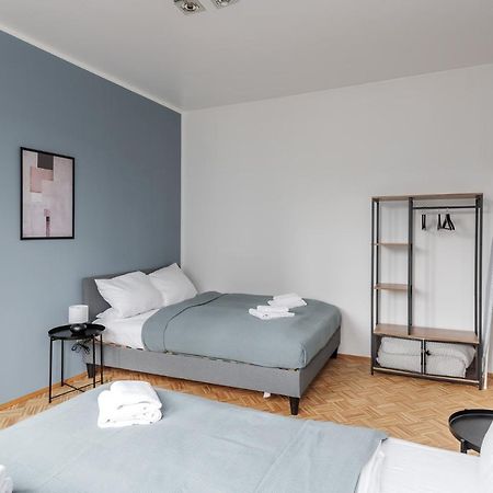 Flats 4 You, Moderne City Wohnung Naehe Hbf, Due-Messe 20 Min, Netflix, Kueche Duisburg Ngoại thất bức ảnh