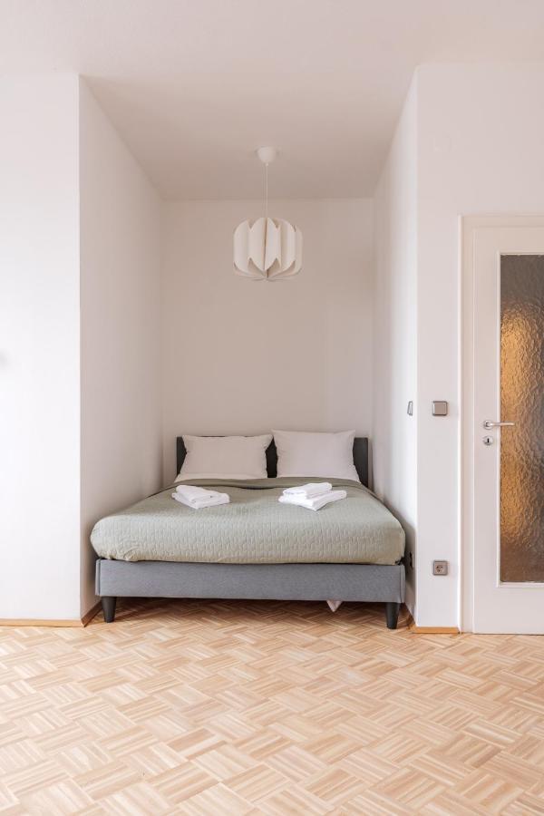 Flats 4 You, Moderne City Wohnung Naehe Hbf, Due-Messe 20 Min, Netflix, Kueche Duisburg Ngoại thất bức ảnh